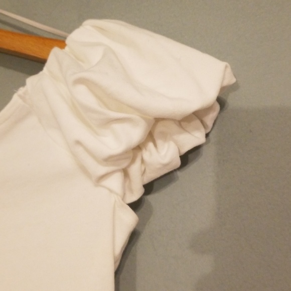 Topshop crop top. White puff arms ADORABLE - Picture 3 of 5